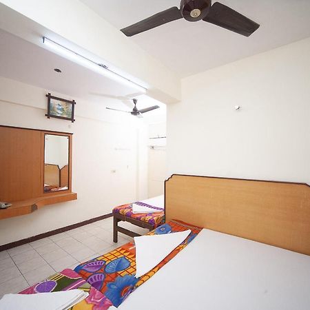 Spot On 38565 Hotel Surya Thiruvengadam St Chennai Dış mekan fotoğraf
