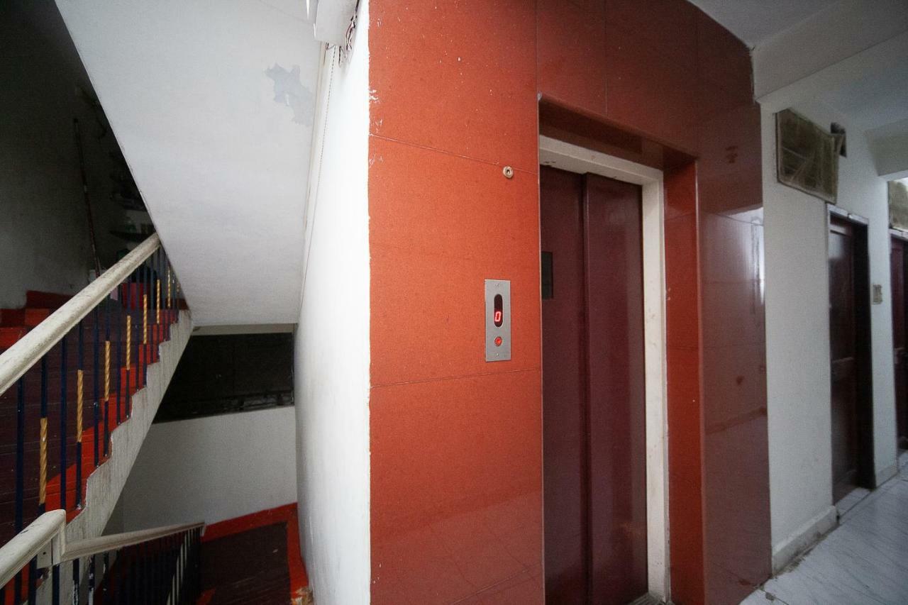 Spot On 38565 Hotel Surya Thiruvengadam St Chennai Dış mekan fotoğraf