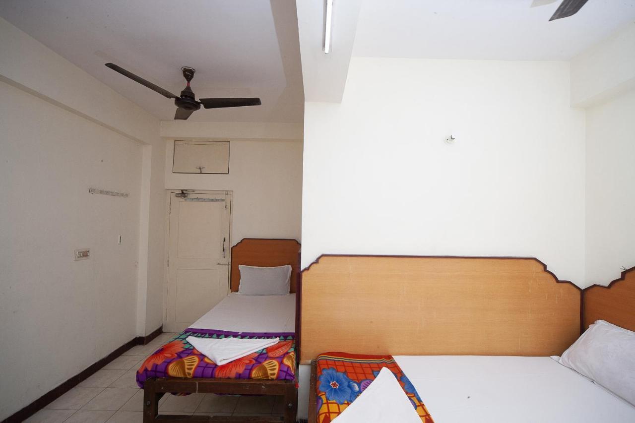 Spot On 38565 Hotel Surya Thiruvengadam St Chennai Dış mekan fotoğraf